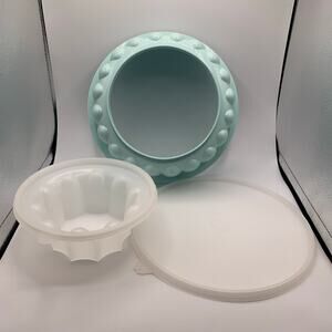 Vintage Tupperware Jelly Mold Aqua Jello Ring Bundt Mold w Insert